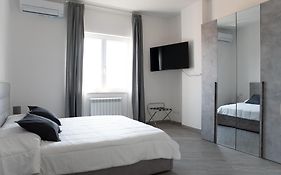 B&B Monteleone ,12